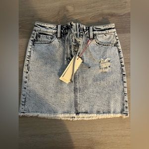 Alice + Olivia High Rise Denim Front Lace Up Skirt